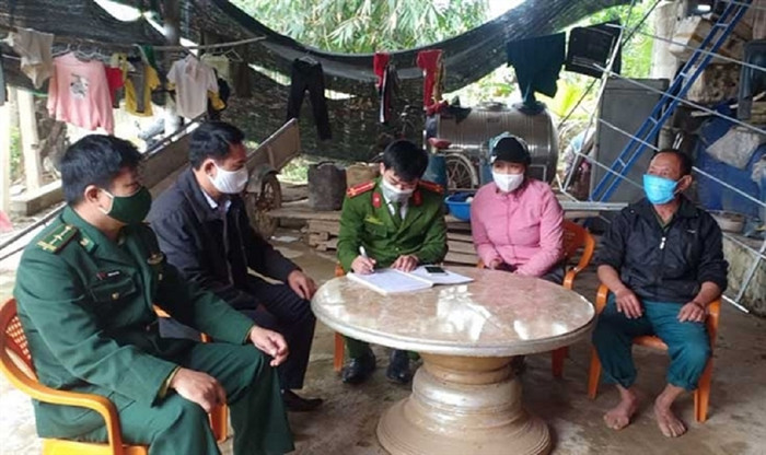 Cơ quan chức năng làm việc với gia đình hai đối tượng nhập cảnh trái phép