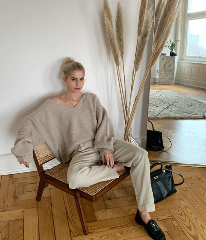 Tuyệt chiêu tăng chiều cao với giày bệt giúp nàng thoải mái chơi Tết Ảnh 5