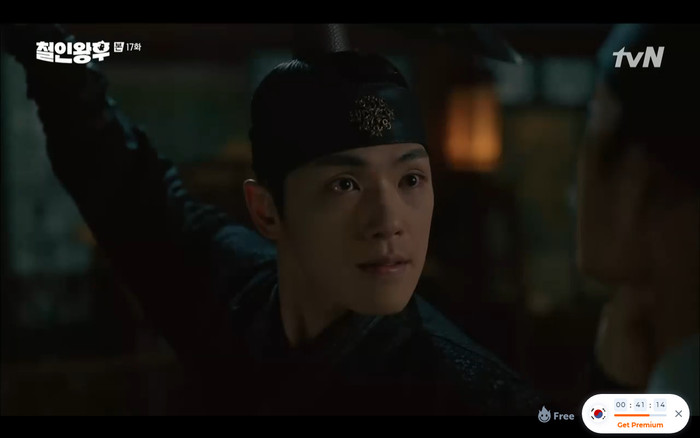 'Mr. Queen' tập 17: Kim Jung Hyun từ bỏ mạng sống để cứu mẹ con Shin Hye Sun, cuộc chia tay số phận? Ảnh 47