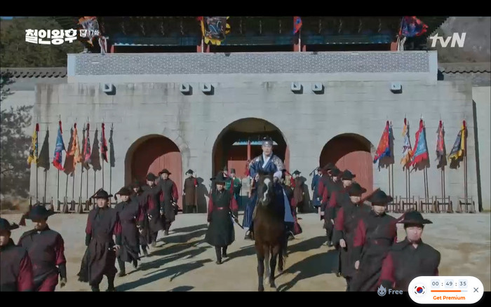 'Mr. Queen' tập 17: Kim Jung Hyun từ bỏ mạng sống để cứu mẹ con Shin Hye Sun, cuộc chia tay số phận? Ảnh 54