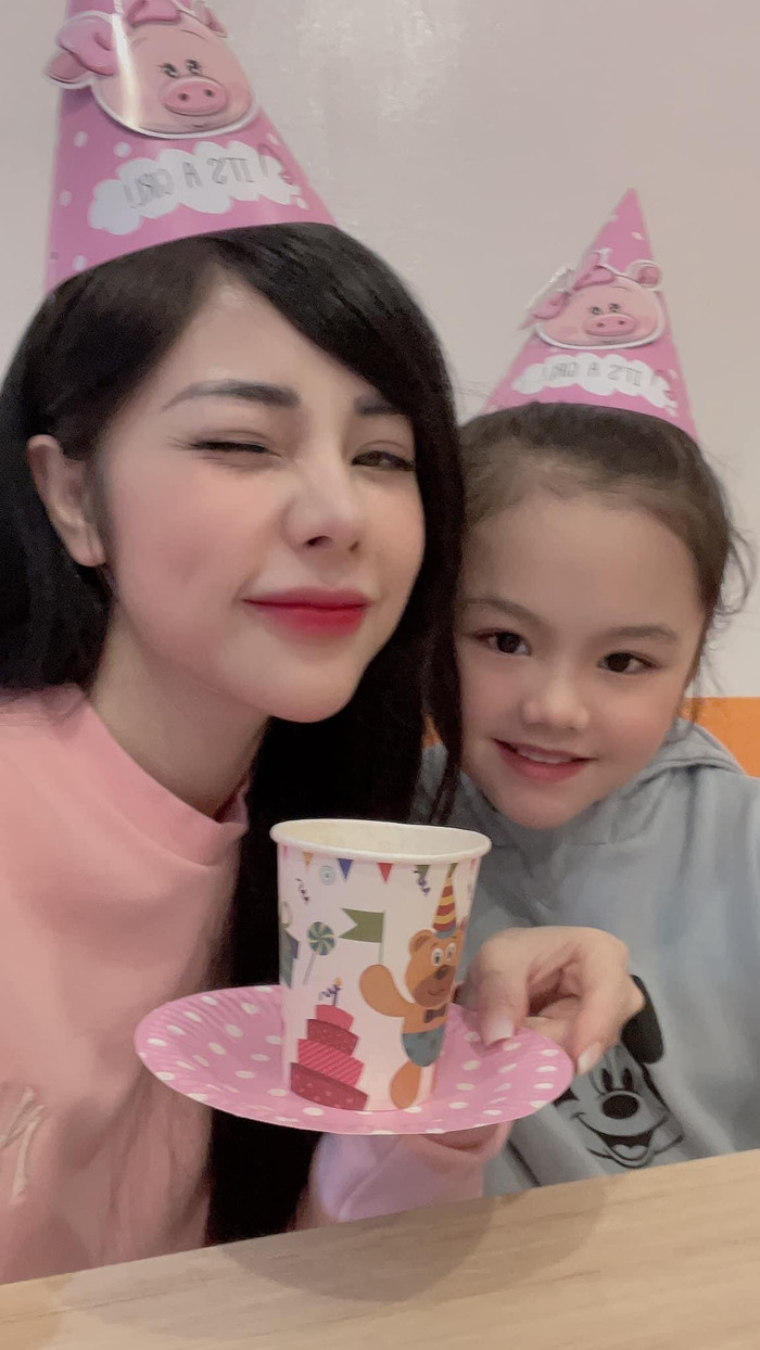 Bạch Lan Phương và con gái