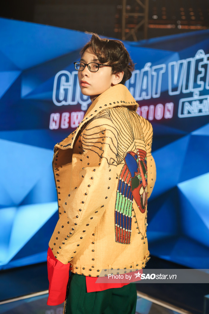 Đối mặt Duy Long...