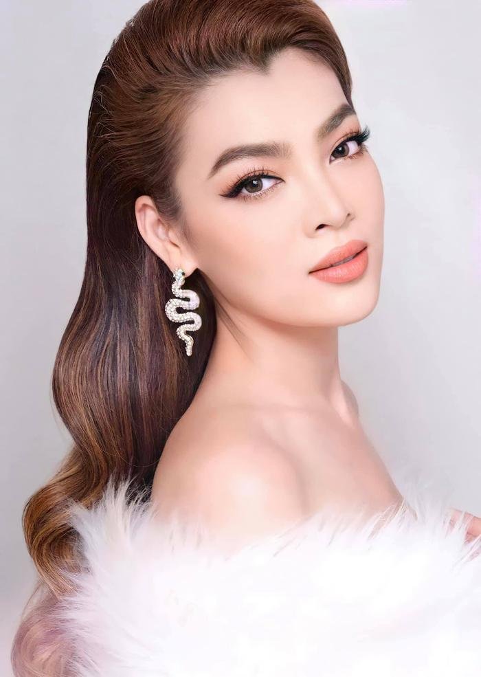 12 thí sinh đầu tiên dự thi Miss International Queen 2021: Trân Đài 'kèn cựa' mỹ nhân Thái Lan Ảnh 46