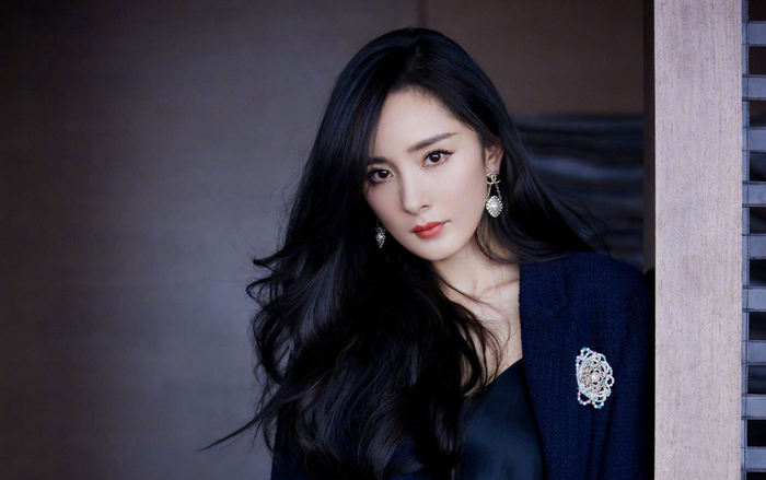 Dương Mịch mất điểm vì để lộ thân hình ngấn mỡ Ảnh 2