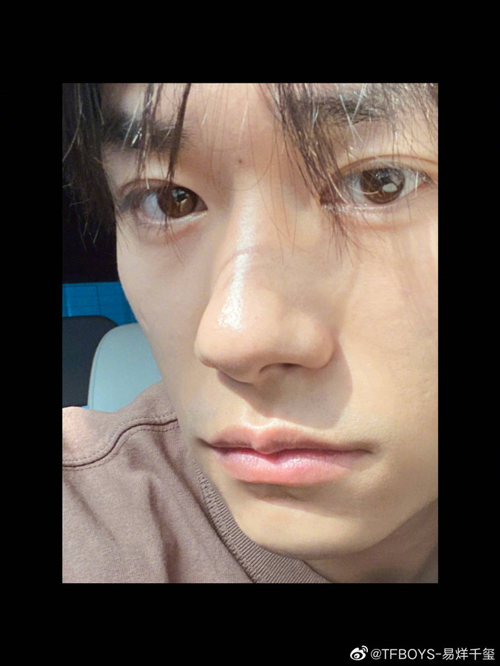 Sao Hoa ngữ selfie: Tiêu Chiến đọ mặt mộc Vương Tuấn Khải, Cúc Tịnh Y có đẹp hơn Triệu Lộ Tư? Ảnh 44