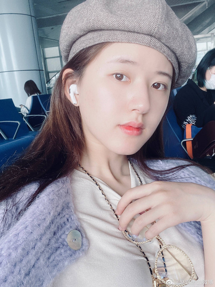 Sao Hoa ngữ selfie: Tiêu Chiến đọ mặt mộc Vương Tuấn Khải, Cúc Tịnh Y có đẹp hơn Triệu Lộ Tư? Ảnh 54