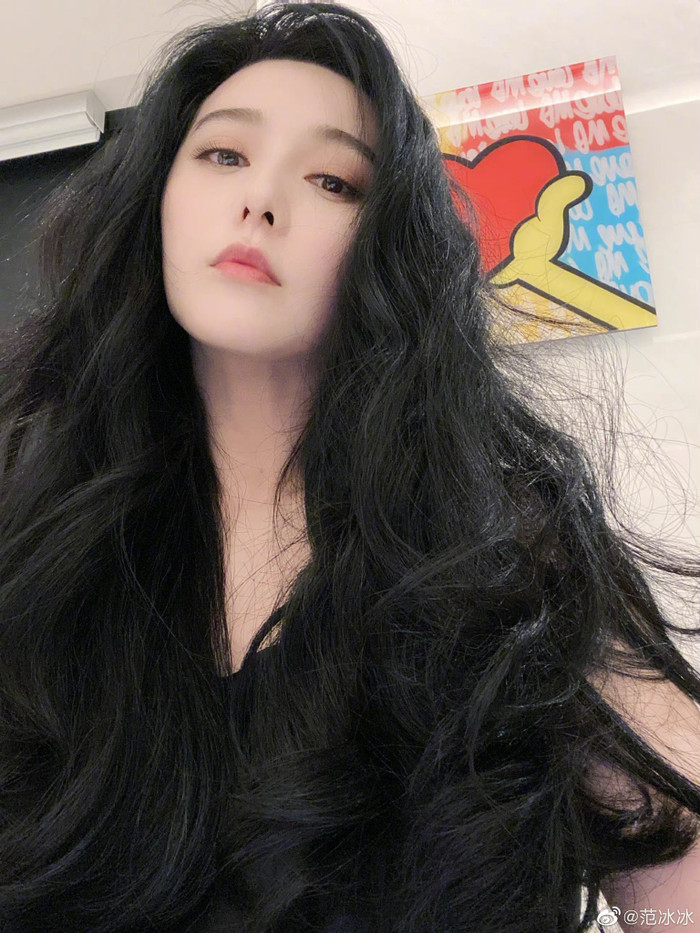 Sao Hoa ngữ selfie: Tiêu Chiến đọ mặt mộc Vương Tuấn Khải, Cúc Tịnh Y có đẹp hơn Triệu Lộ Tư? Ảnh 35