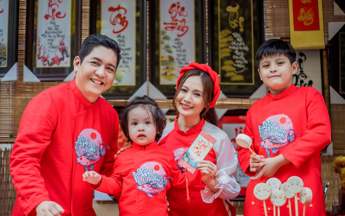 Thanh Thúy - Đức Thịnh khoe nhóc tỳ đẹp như 'hoàng tử bé', có ý định sinh bé thứ 3! Ảnh 2