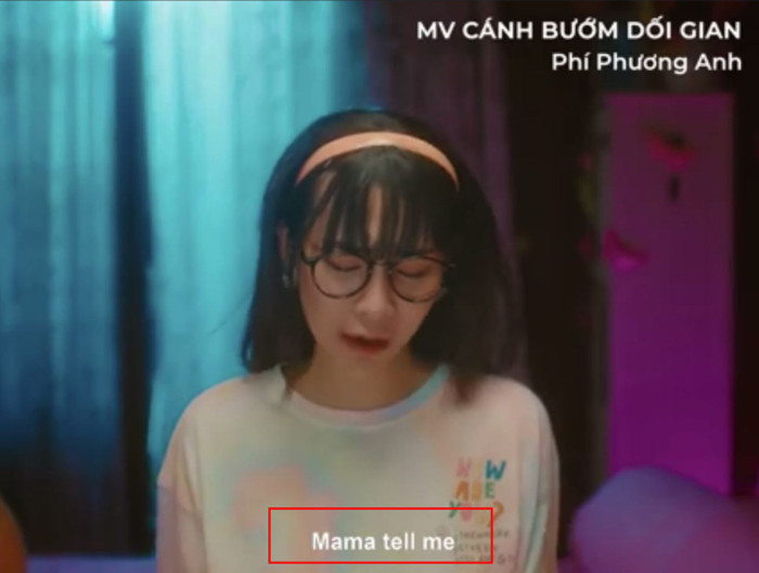 Phần lyric chèn cùng MV tố ê-kíp Phí Phương Anh thiếu chỉn chu.