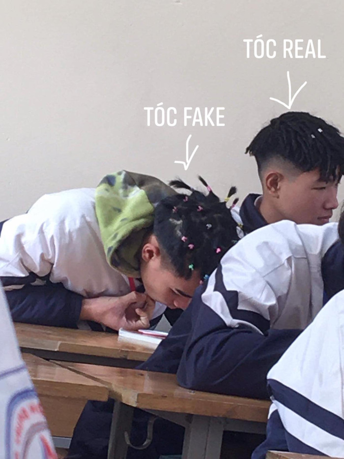 Nếu không dùng giấy uốn tóc, bạn cũng có thể tận dụng các dây thun đủ màu sắc để uốn tóc nhé