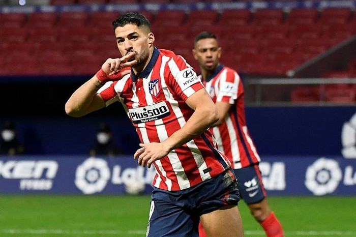 Suarez phá kỷ lục của Ronaldo với cú đúp vào lưới Celta Vigo.