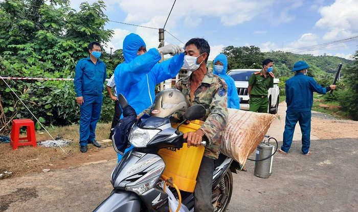 1 gia đình có 3 người là F1 đã đi từ TP.HCM về Đắk Lắk. Ảnh minh họa