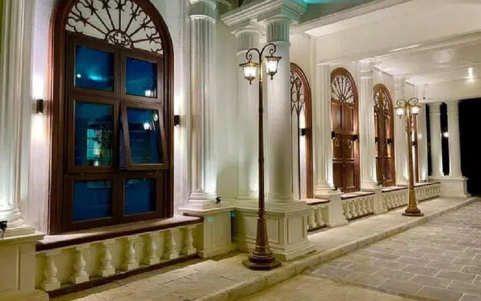 Sang chảnh như trường người ta: Xây dựng khuôn viên 'hoành tráng lệ' chẳng khác gì cung điện Ảnh 2