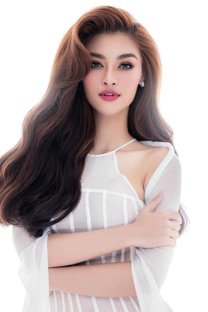 Á hậu Kiều Loan sau khi đạt thành tích Top 10 Miss Grand International 2019 cùng sự thành công suốt gần 2 năm đương nhiệm. Nàng hậu xứ Quảng cũng là một trong những người đẹp khiến fan mong muốn thi thô tiếp các sân chơi sắc đẹp. 