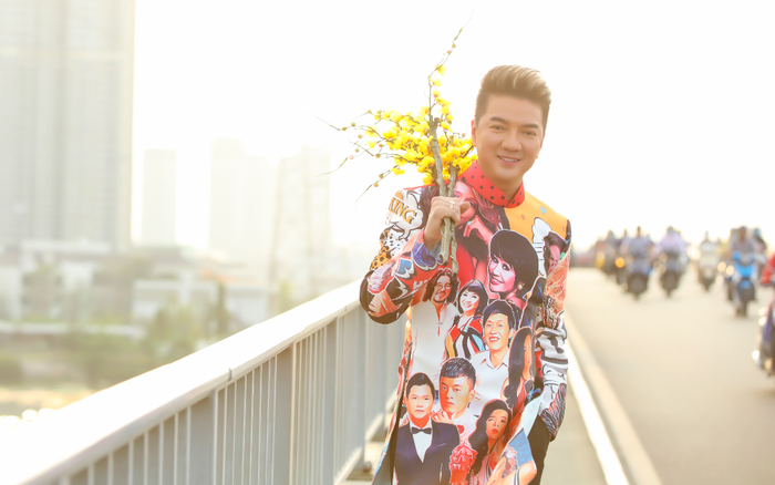 Đàm Vĩnh Hưng gây chú ý khi diện Áo dài in hình Hồ Ngọc Hà, Lệ Quyên Ảnh 2