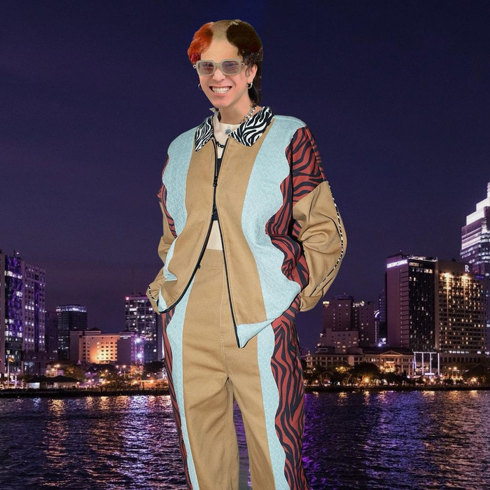 Decao gây sốc với kiểu tóc cạo ngay giữa lạ lẫm.