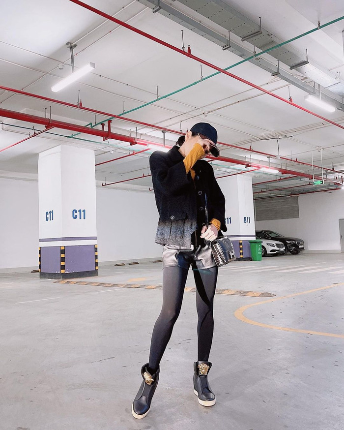 Lệ Quyên ghi điểm với công chúng cùng style sang trọng, đắt giá. 