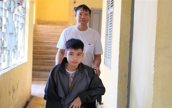 Nam sinh được bạn cõng 10 năm và phòng ghép đặc biệt ở ký túc xá ĐH Bách khoa Ảnh 2