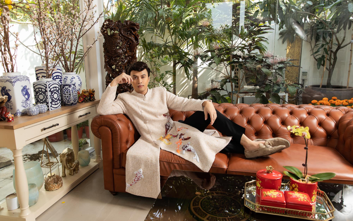 Tết đến xuân về, Shark Khoa khoe ảnh bên trong dinh thự tiền tỉ sang trọng 'vạn người mê' Ảnh 2