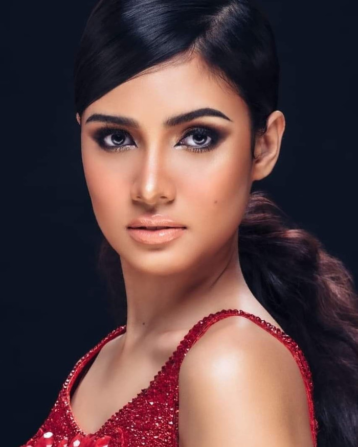 Nhan sắc của Hoa hậu Hoàn vũ Philippines trong bộ ảnh mới nhất nhận được nhiều bình luận tích cực.