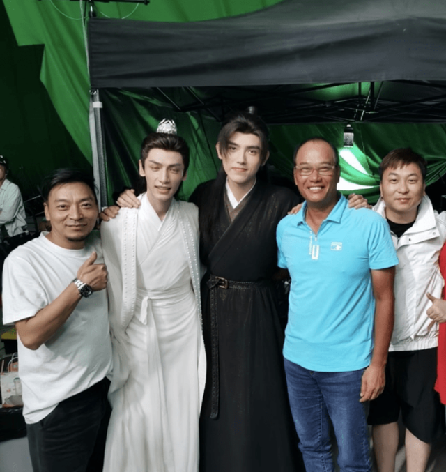 Nhiếp ảnh gia nói 'bóng gió' Trần Phi Vũ, La Vân Hi không đẹp trai như tưởng tượng Ảnh 5