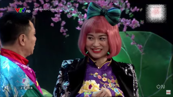 Lâm Vỹ Dạ cà khịa Sơn Tùng cực gắt.