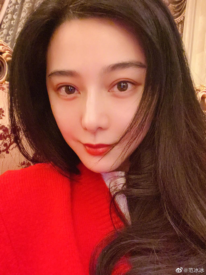 Phạm Băng Băng cập nhật bài viết mới trên Weibo: 'Tất cả mọi người, ăn tết vui vẻ nhé!'.