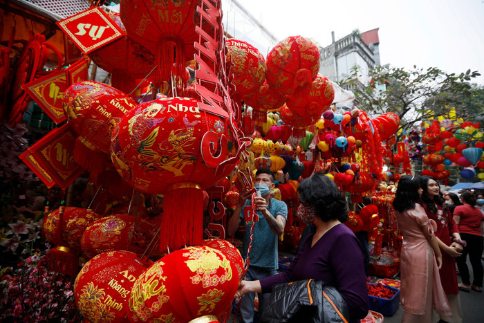 Mỗi năm âm lịch đều được “hộ trì” bởi một trong số mười hai con vật, và chu kỳ năm nay là linh vật chú Trâu. (Ảnh: EPA)