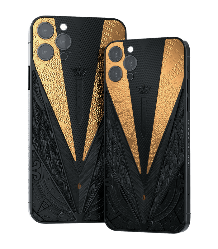 iPhone 12 Pro Maya có mặt lưng được làm bằng titan với lớp phủ PVD siêu bền màu đen và vàng nguyên khối với hoa văn được chạm khắc laser. Điểm nhấn của mặt lưng là titan được chạm khắc lông vũ ba chiều và lịch của người Maya cùng một viên ruby màu đỏ hình giọt máu.