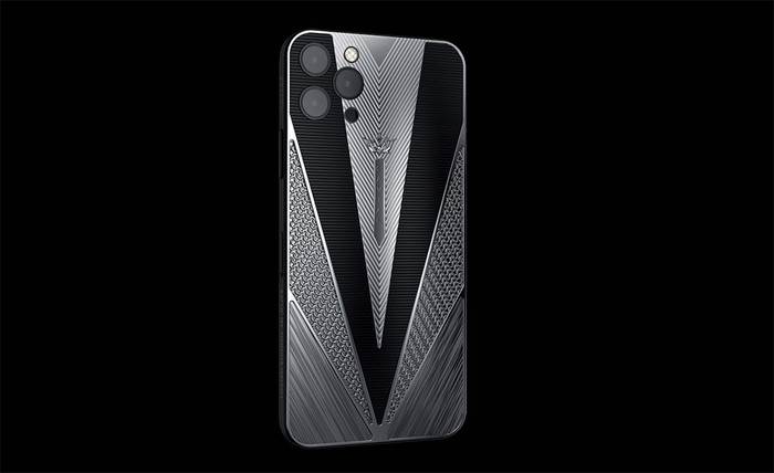 Phiên bản iPhone 12 Pro Knight có giá khởi điểm 5.140 USD, được làm từ chất liệu titan siêu bền.