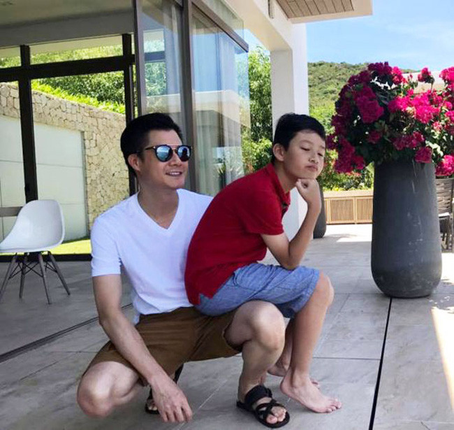 Con trai Quang Dũng - Jennifer Phạm gây bất ngờ vì vẻ ngoài điển trai, giống bố y đúc Ảnh 6