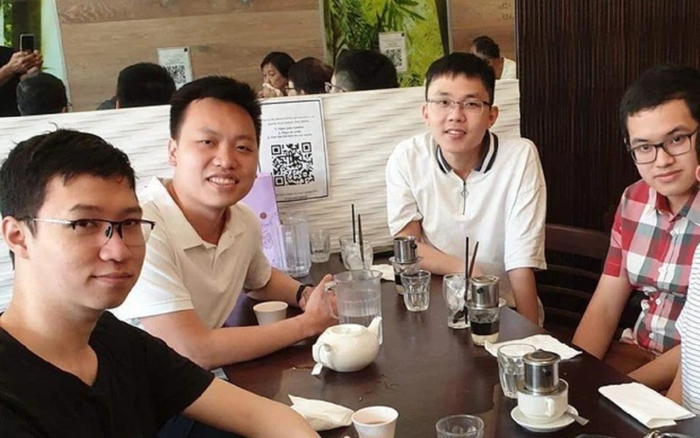 Bức ảnh 4 nhà vô địch Olympia họp mặt dịp đầu năm mới tại nước Úc khiến khán giả thích thú Ảnh 2