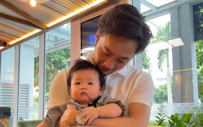 Cường Đô La lần đầu chia sẻ ảnh cận mặt con gái, ngọt ngào mừng Valentine với Đàm Thu Trang Ảnh 2