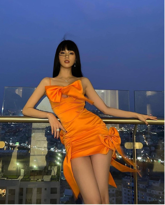 Ngọc Trinh với tạo hình như một nàng búp bê Nhật khi người đẹp lên đồ ra phố nhân ngày lễ Valentine's day 