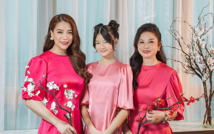 Trương Ngọc Ánh khoe ảnh mẹ và con gái, sắc vóc Bảo Tiên quả là không phải dạng vừa Ảnh 2