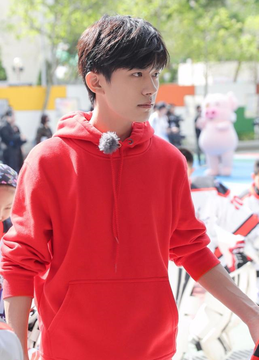 Thái độ các thành viên TFBoys khi được hỏi về nhau: Vương Nguyên bình thản, Vương Tuấn Khải né tránh Ảnh 12