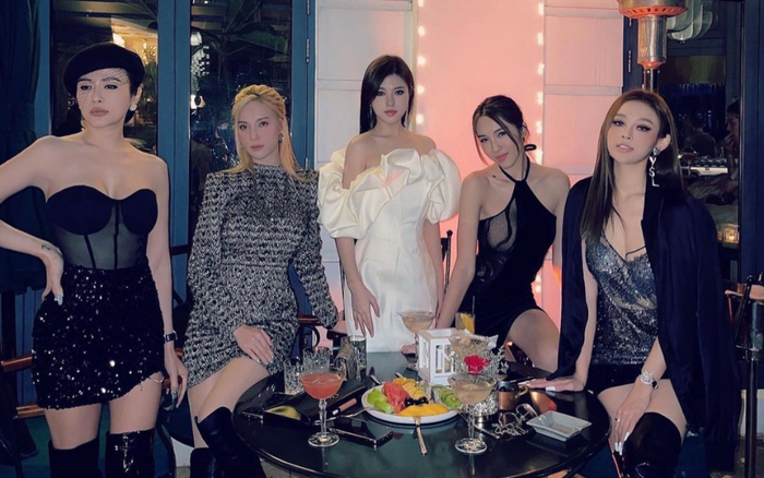 Bộ ba Huyền Baby, Hạnh Sino và Emily họp mặt đầu xuân, hơn 10 năm vẫn một thần thái Ảnh 2