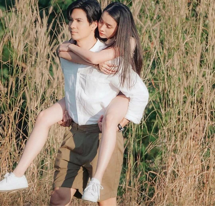 Mookda Narinrak và Mike Pattaradet trở lại với bộ phim truyền hình làm lại 'Ku Kaen San Rak' Ảnh 8