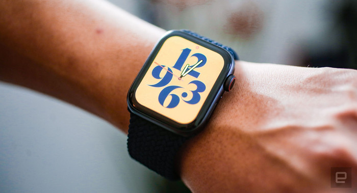 Apple Watch SE. Ảnh: Engadget