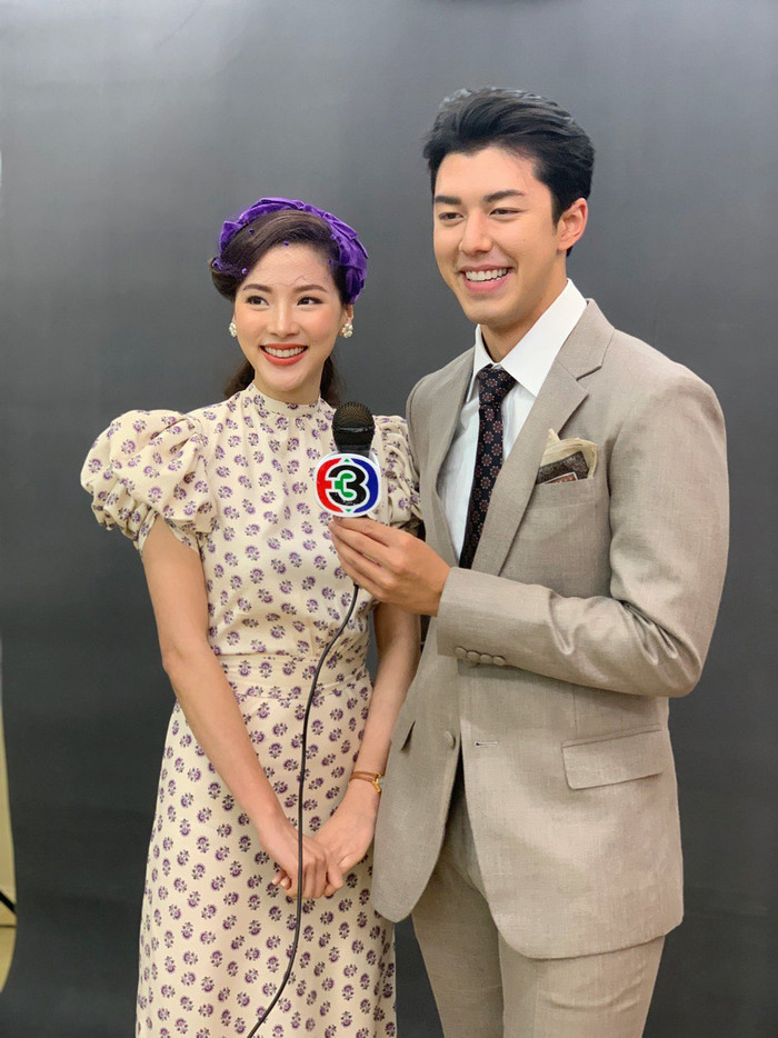 Hai diễn viên chính của Sợi Dây Hoàng Lan trong tạo hình nhân vật.