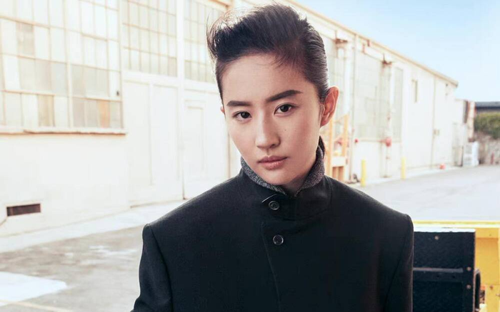 Thương hiệu thời trang đình đám thế giới bất ngờ gỡ bỏ danh phận Đại sứ của Lưu Diệc Phi? Ảnh 2