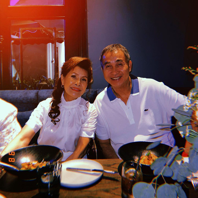 Chân dung bố mẹ ruột Minh Nhựa