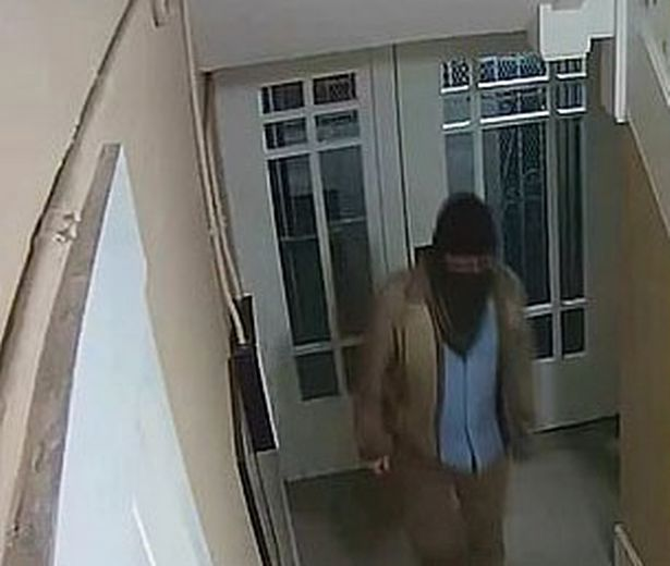 Người đàn ông biến mất sau khi vào căn hộ, xác chết bất ngờ xuất hiện bên ngoài sau 1 tháng Ảnh 3