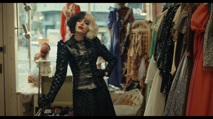 'Cruella' tung trailer gây choáng với màn biến hóa thời trang siêu đẳng cấp của 'chị đẹp' Emma Stone Ảnh 20