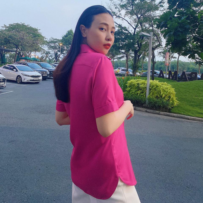 Dẫu bị soi chỉnh ảnh, thế nhưng có một điều không thể phủ nhận là từ sau khi sinh con, người đẹp xứ Lạng đã rất nhanh lấy lại phong độ nhan sắc, trông cô chẳng khác gì gái còn son