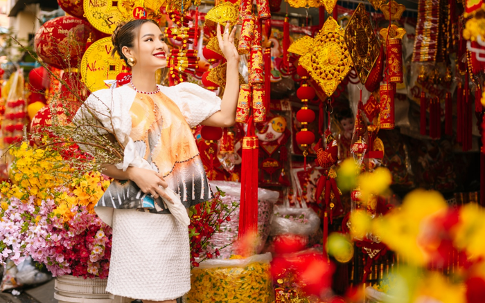 Ăn Tết đỉnh như Phương Trinh Jolie: Dáng ngày càng thon đẹp chứ không tăng cân Ảnh 2