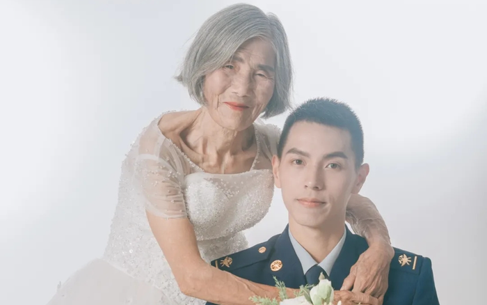 Bộ ảnh cưới bà cháu hơn nhau 61 tuổi lan truyền, phía sau là câu chuyện cảm động rơi nước mắt Ảnh 2