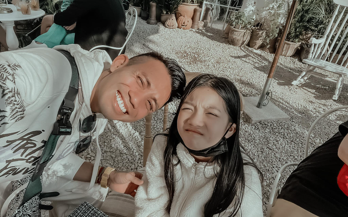 Hé lộ hình ảnh hiếm hoi Minh Nhựa chụp cùng 3 cô con gái của người vợ đầu Ảnh 2