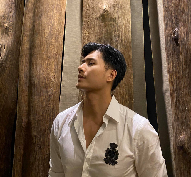 'Tình trẻ' của Lệ Quyên khoe cơ bắp cuồn cuộn khiến hội chị em đổ 'đứ đừ' Ảnh 5