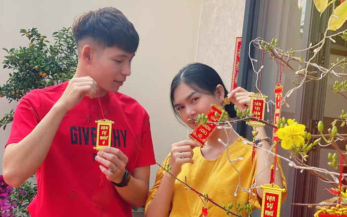 Gạt nỗi đau bị 'cắm sừng', Ngọc Trinh bất ngờ ra mắt nhà chồng tương lai Ảnh 2